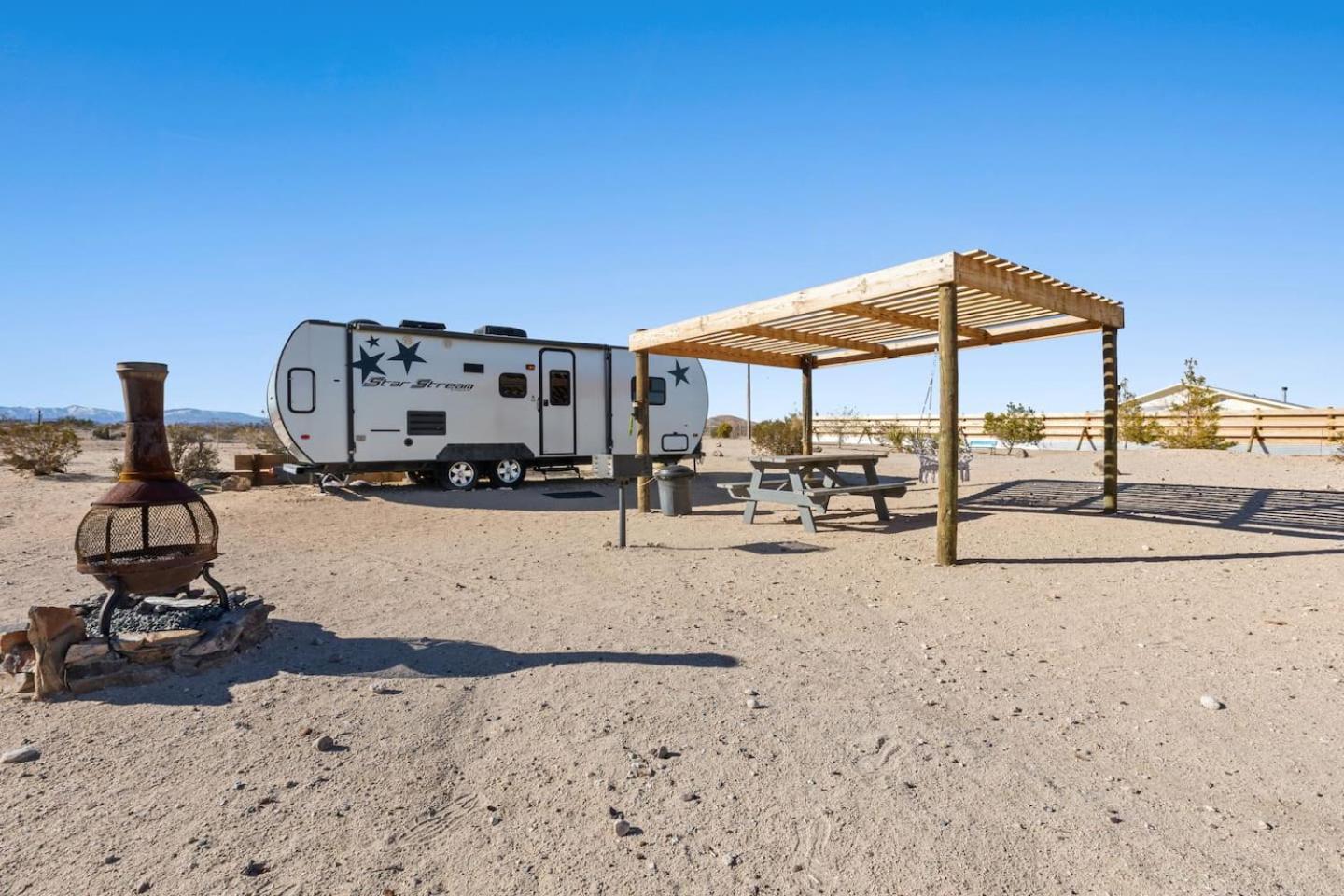 Jt Village Campground - Star Stream Joshua Tree Exterior photo